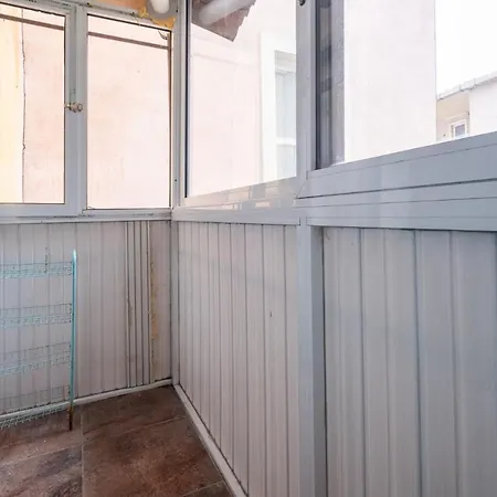 Chic Flat With Balcony In The Heart Of Beyoglu Apartment *