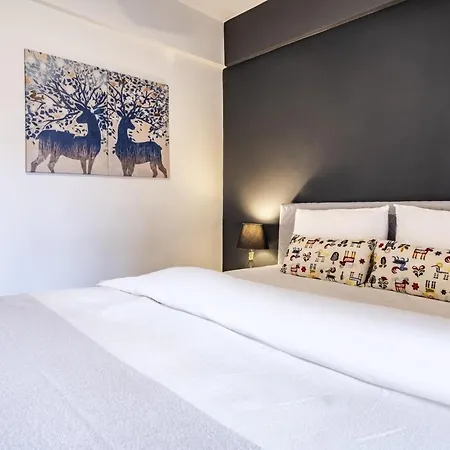 Chic Flat With Balcony In The Heart Of Beyoglu